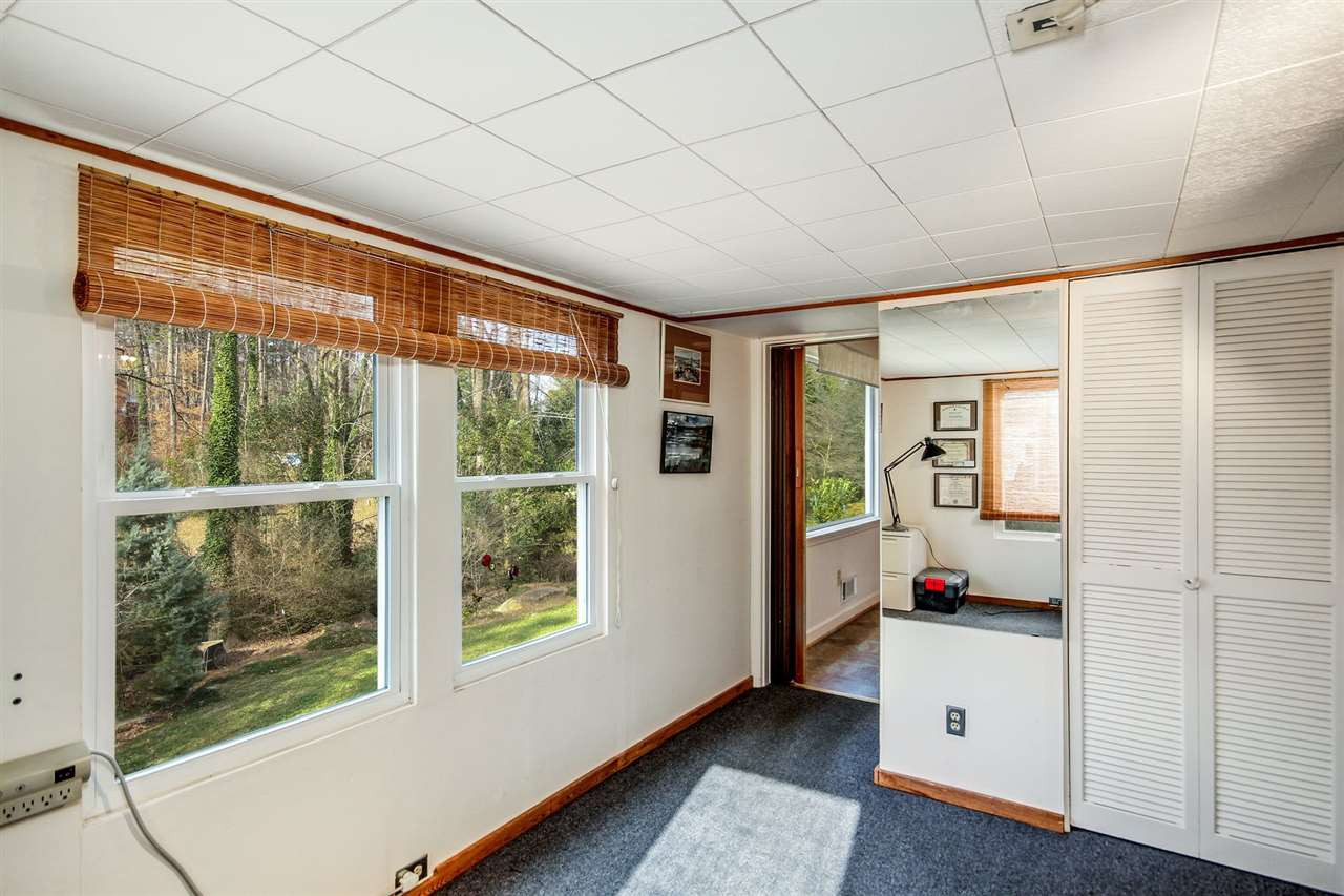 4233 Rowan Street Raleigh, NC 27609 - Photo 12 of 30 Office