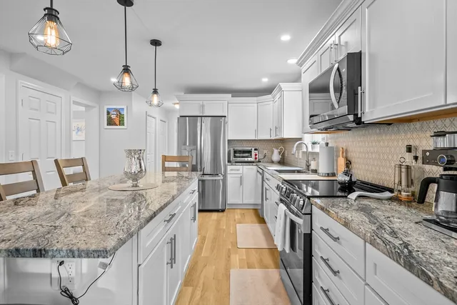 $1,290,000 | 41 Dromoland Lane, Barnstable, MA 02630