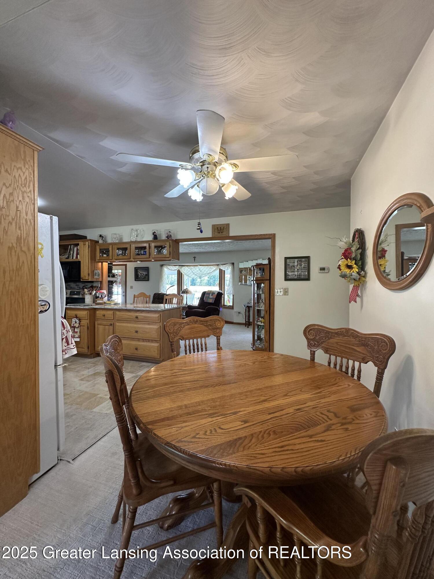1630 West Kinley Road St. Johns, MI 48879 - Photo 13 of 46 Dining room