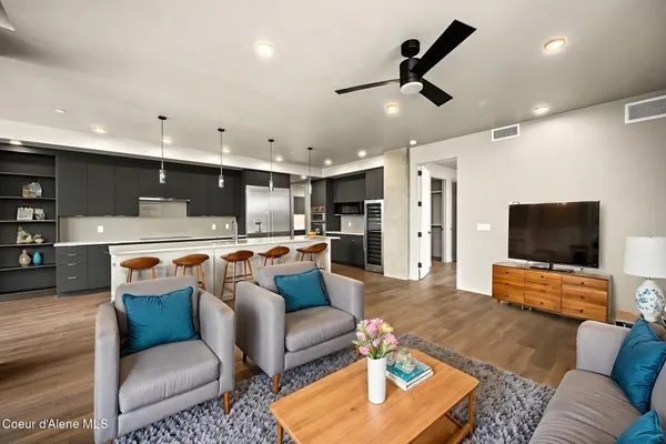 $2,315,450 | 116 South 3rd Street, Unit 804, Coeur D'Alene, ID 83814