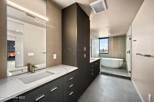 $2,315,450 | 116 South 3rd Street, Unit 804, Coeur D'Alene, ID 83814