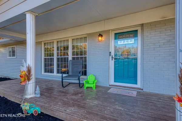 $669,900 | 340 Blacks Ferry Road, Knoxville, TN 37931
