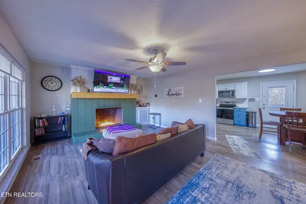 $669,900 | 340 Blacks Ferry Road, Knoxville, TN 37931