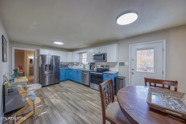 $669,900 | 340 Blacks Ferry Road, Knoxville, TN 37931