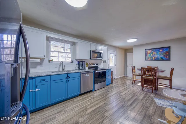 $675,000 | 340 Blacks Ferry Road, Knoxville, TN 37931