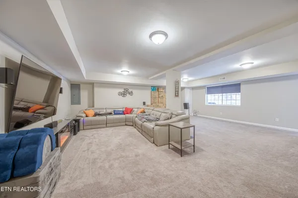 $669,900 | 340 Blacks Ferry Road, Knoxville, TN 37931