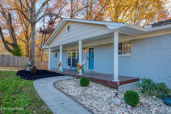 $669,900 | 340 Blacks Ferry Road, Knoxville, TN 37931