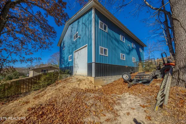 $669,900 | 340 Blacks Ferry Road, Knoxville, TN 37931