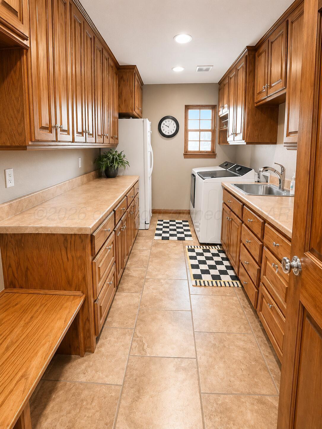 14355 Southeast Se Loop Perryton, TX 79070 - Photo 19 of 33 Oversized Laundry/Mud Room