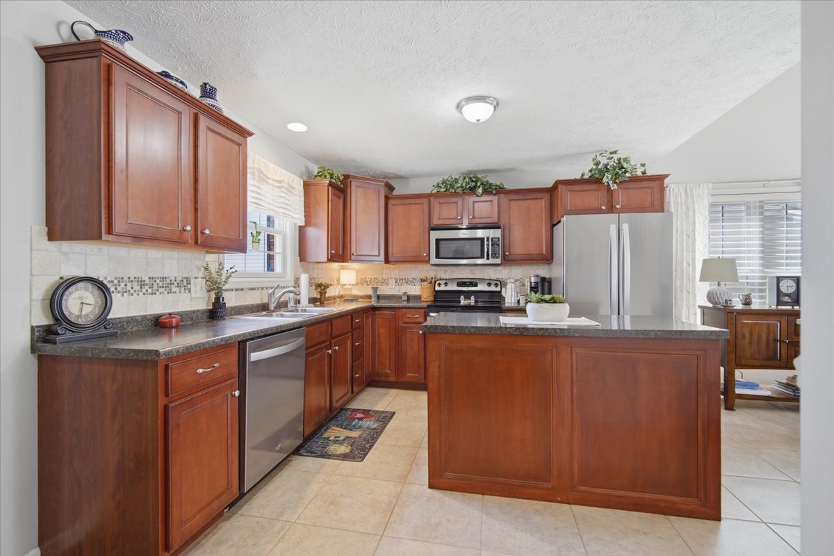 3172 Shepard Road Normal, IL 61761 - Photo 5 of 36