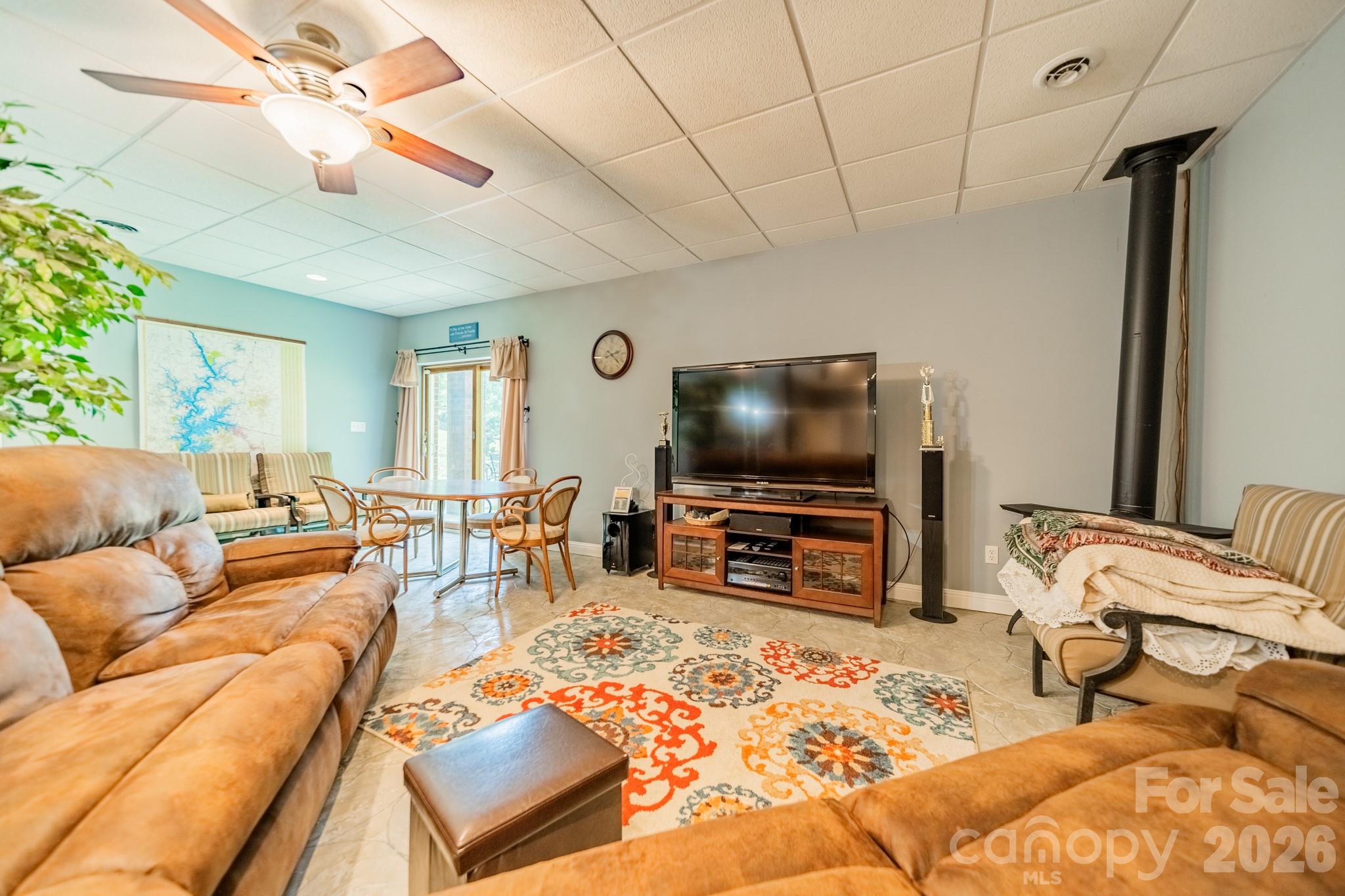 7545 Rabbit Circle Denver, NC 28037 - Photo 20 of 37 a living room with furniture and a flat screen tv