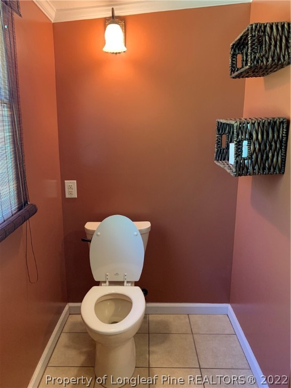 228 L A Sandy Road Raeford, NC 28376 - Photo 24 of 36 a bathroom with a toilet