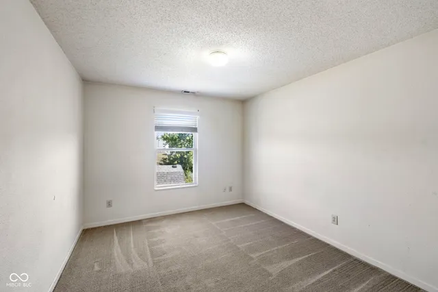 $325,000 | 785 Shoreline Court, Franklin, IN 46131