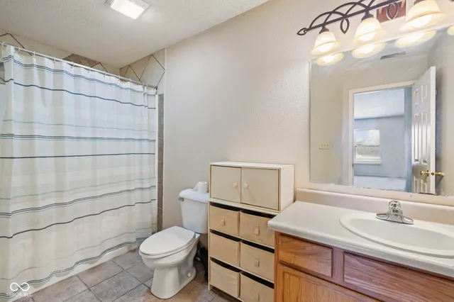 $325,000 | 785 Shoreline Court, Franklin, IN 46131