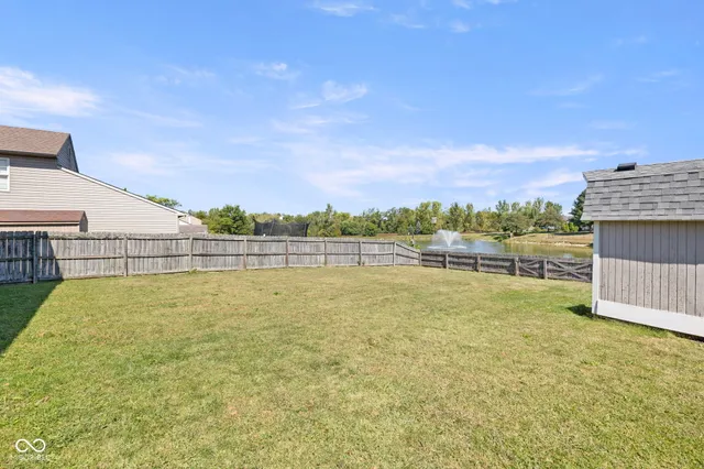$325,000 | 785 Shoreline Court, Franklin, IN 46131