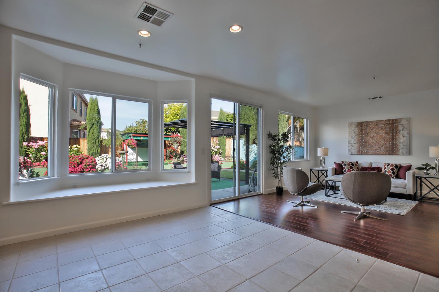 27418 Green Hazel Road Hayward, CA 94544 - Photo 11 of 34 Gallery Image 11
