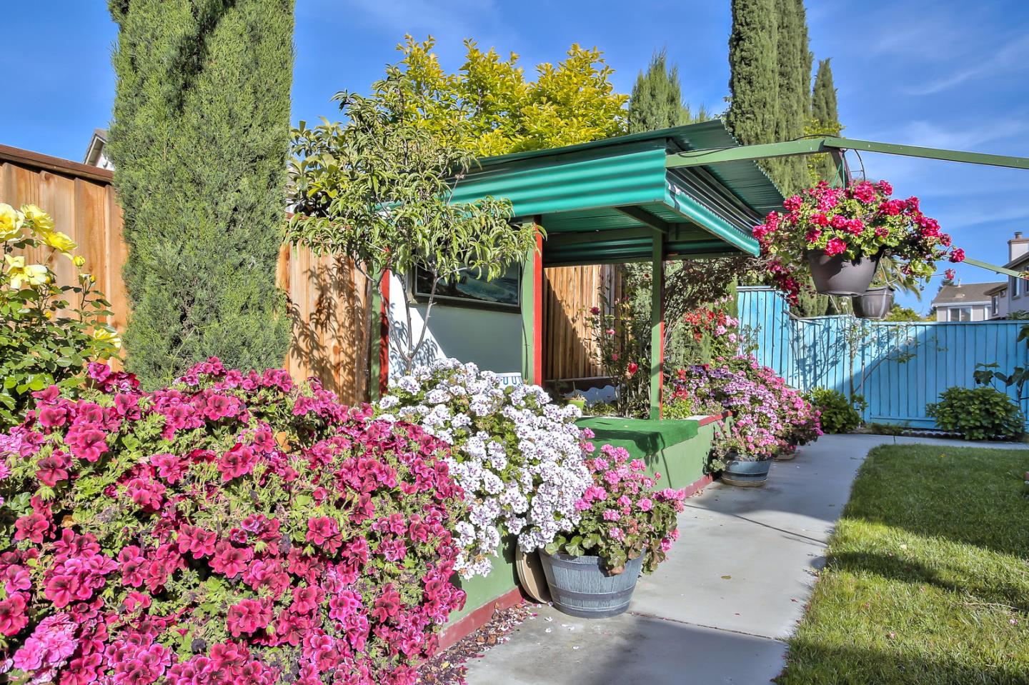 27418 Green Hazel Road Hayward, CA 94544 - Photo 33 of 34 Gallery Image 33