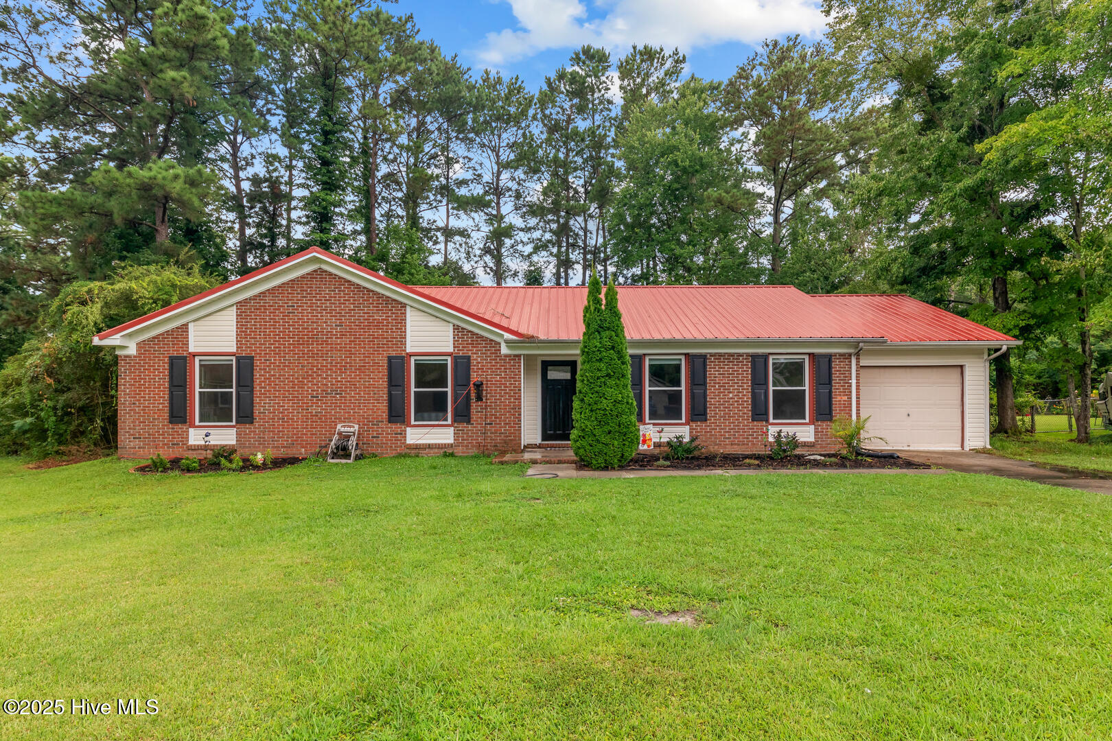 703 Shadowridge Road Jacksonville, NC 28546 - Photo 1 of 39 1