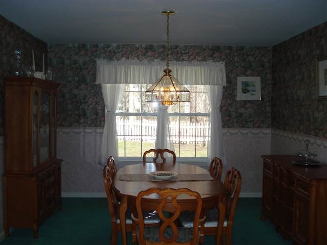 27 Maywood Road Bethlehem, NY 12054 - Photo 3 of 12 Photo 3