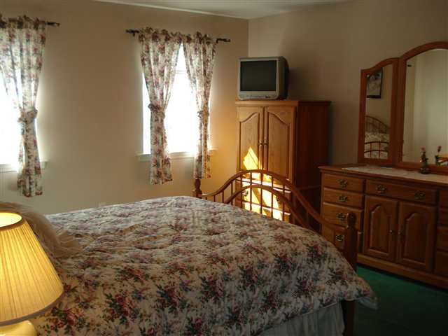 27 Maywood Road Bethlehem, NY 12054 - Photo 7 of 12 Photo 7