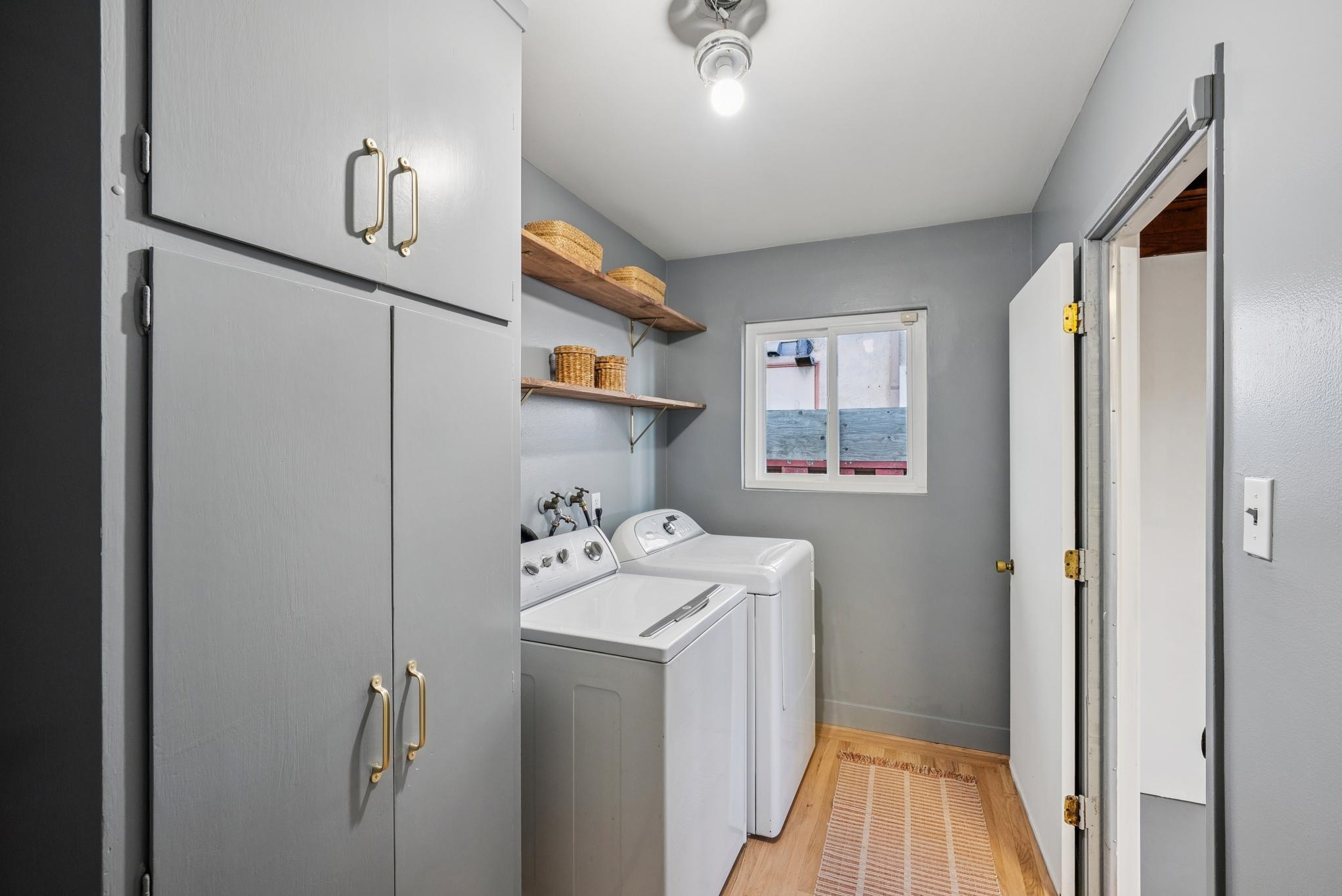 400 Harbor Light Road Alameda, CA 94501 - Photo 42 of 58 a utility room with dryer and washer