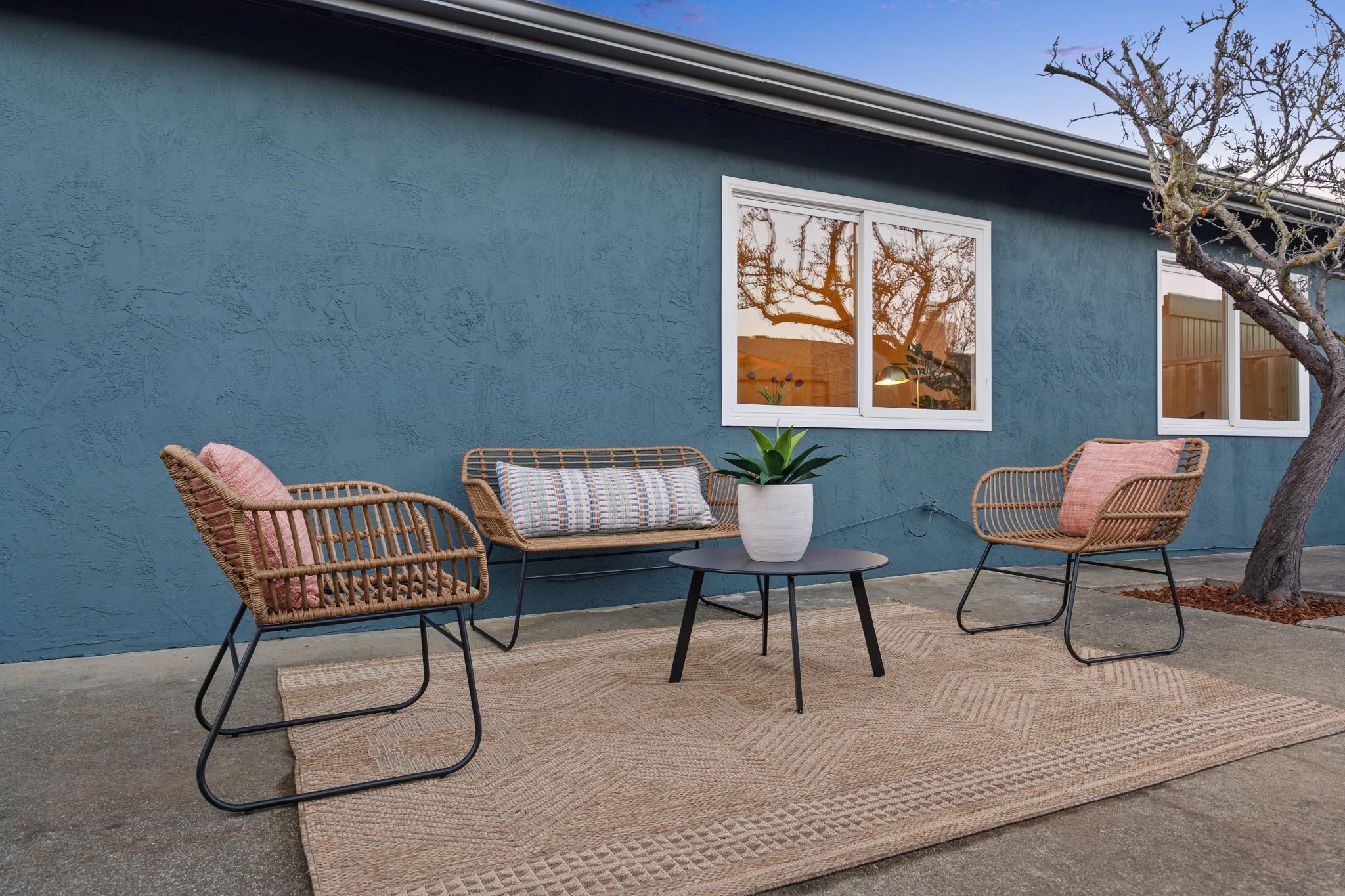 400 Harbor Light Road Alameda, CA 94501 - Photo 50 of 58 a view of a workspace with furniture