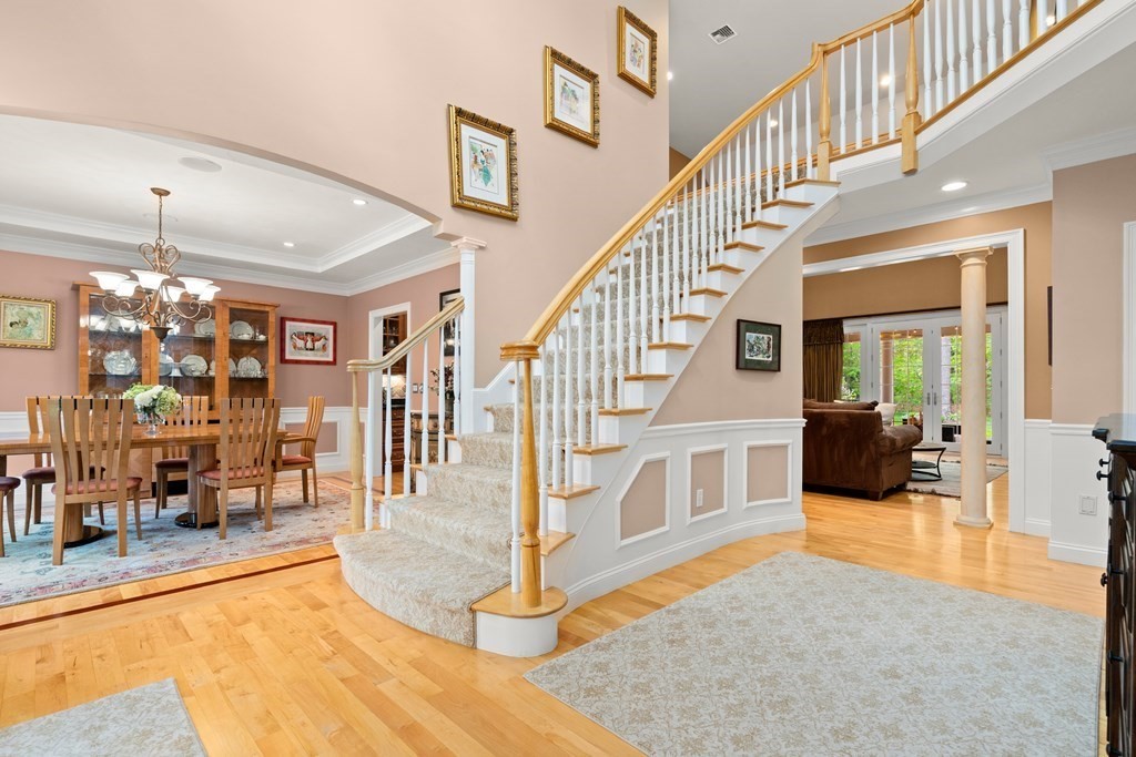 123 Country Way Needham, MA 02492 - Photo 3 of 35