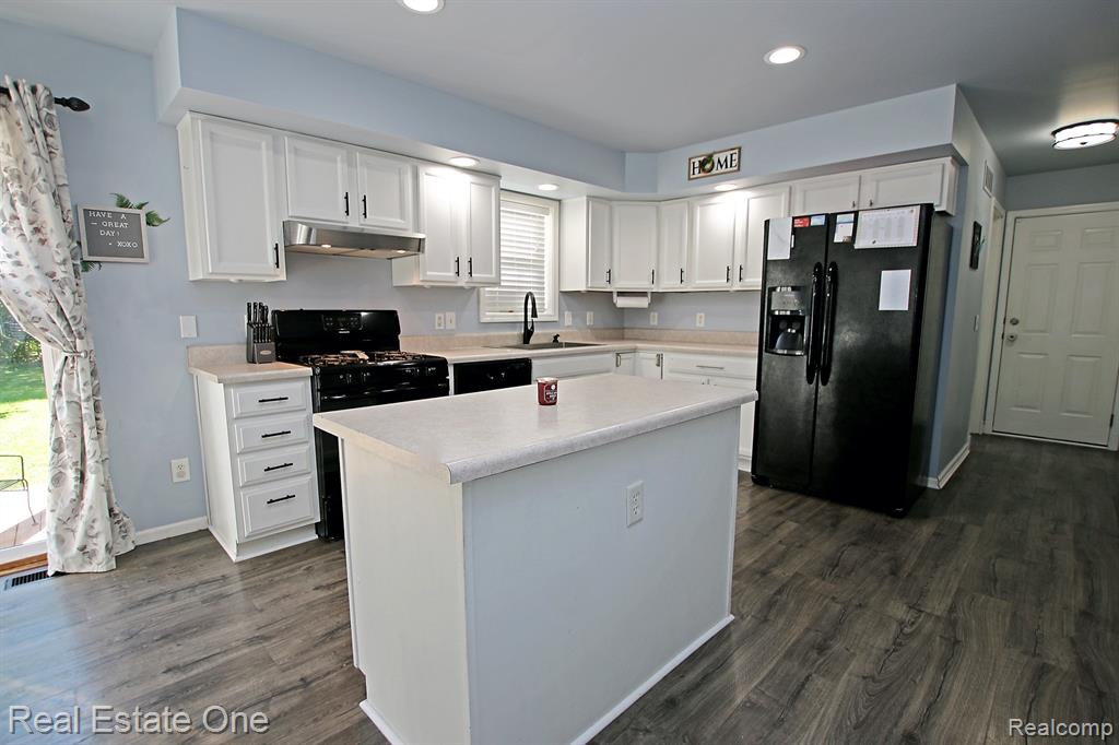 3250 Frembes Road Waterford, MI 48329 - Photo 10 of 45 Gallery Image 10