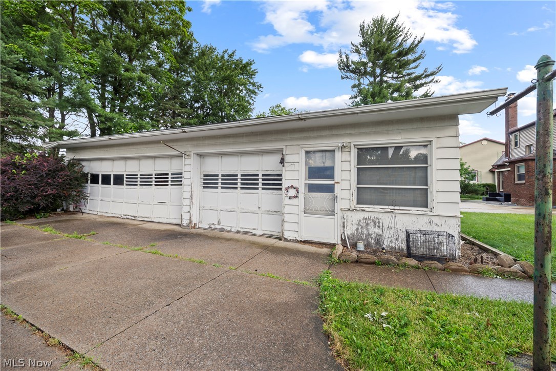 406 Root Road Lorain, OH 44052 - Photo 37 of 38