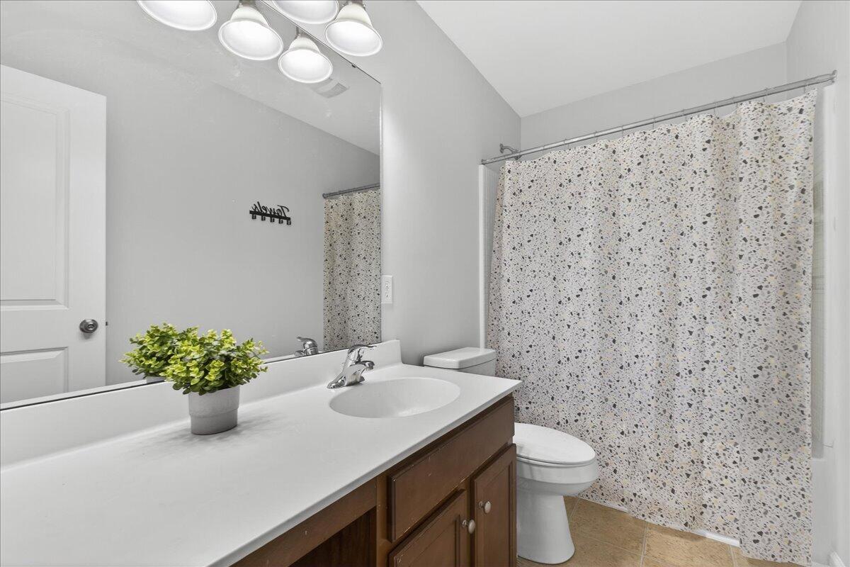 111 Brookhaven Road Summerville, SC 29486 - Photo 16 of 36 33-Maddie Breggia - DSC00959