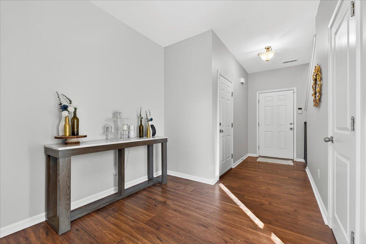 111 Brookhaven Road Summerville, SC 29486 - Photo 6 of 36 08-Maddie Breggia - DSC00872