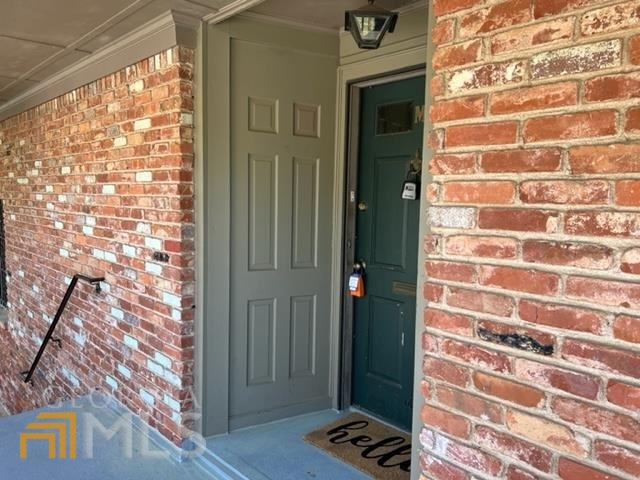 3097 Colonial Way, Unit M Chamblee, GA 30341 - Photo 3 of 11 a view of an entryway