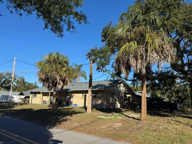 $1,500 | 5100 Rilma Avenue, Sarasota, FL 34234