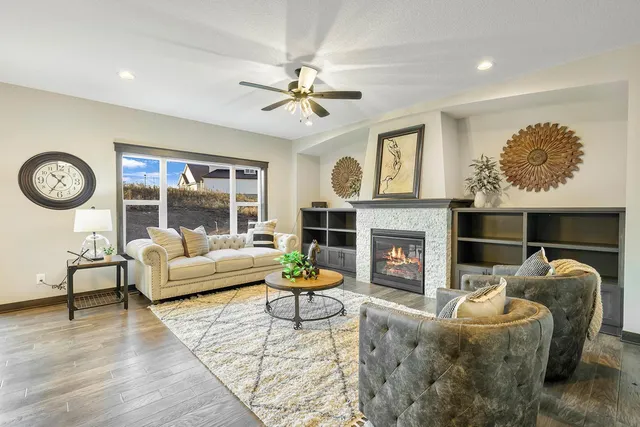 $689,900 | 13566 Birdsong Pth, Rosemount, MN 55068