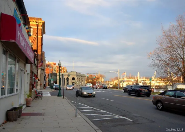 $2,000 | 132 West Boston Post Road, Unit 5, Mamaroneck, NY 10543