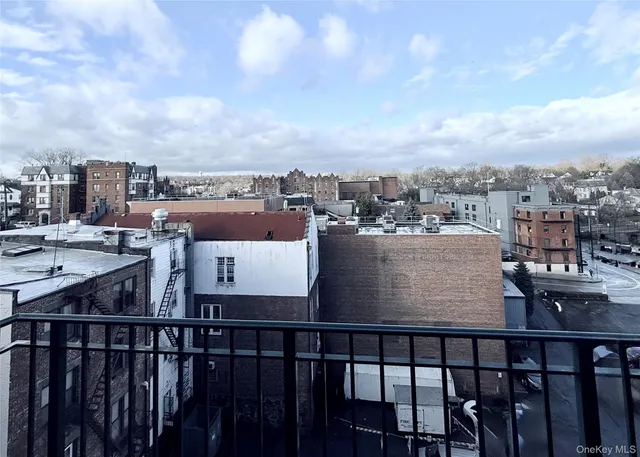 $2,000 | 132 West Boston Post Road, Unit 5, Mamaroneck, NY 10543