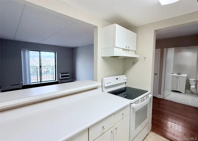 $2,000 | 132 West Boston Post Road, Unit 5, Mamaroneck, NY 10543