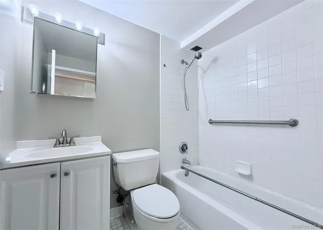 $2,000 | 132 West Boston Post Road, Unit 5, Mamaroneck, NY 10543