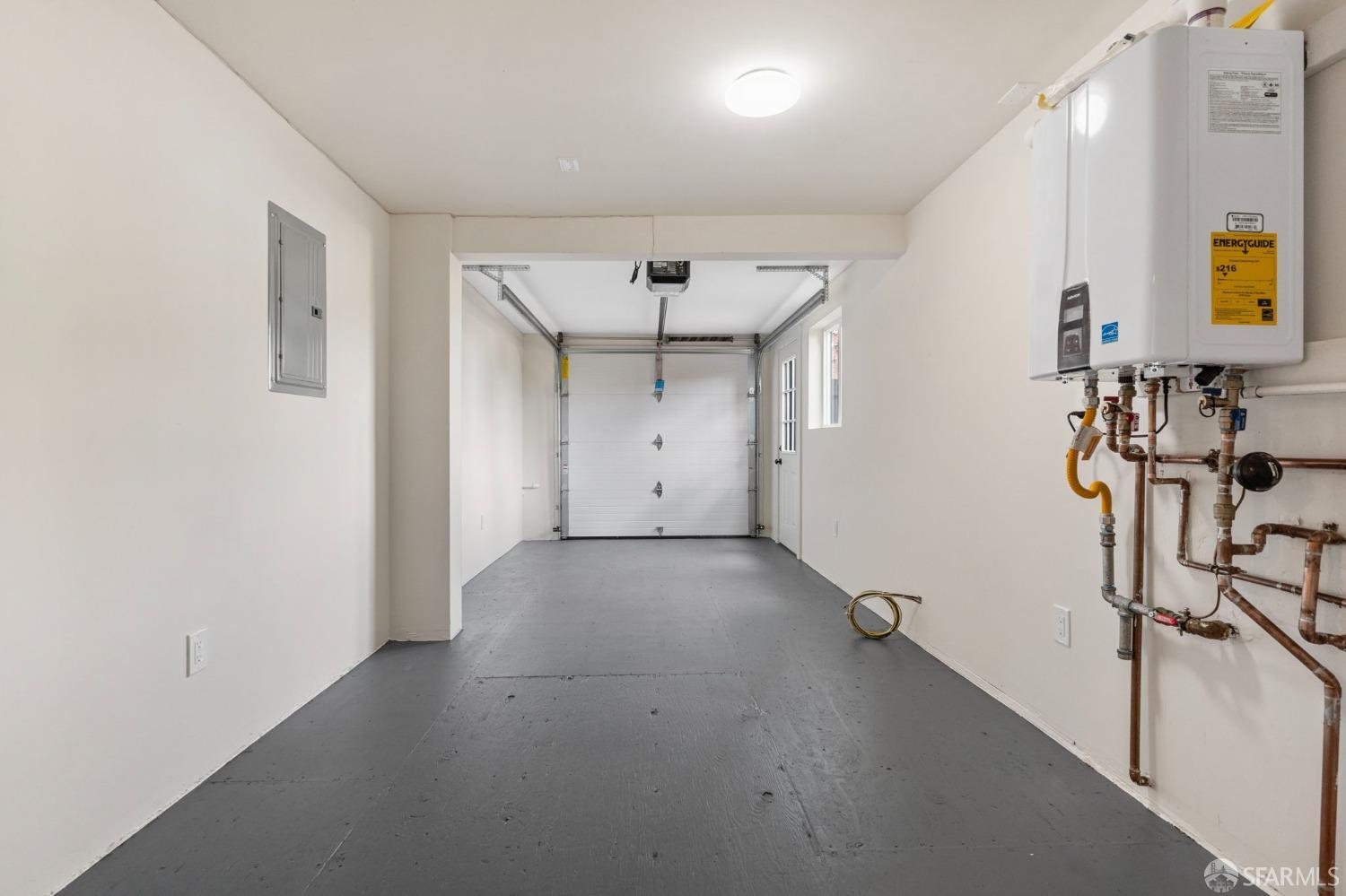 348 Edna Street San Francisco, CA 94112 - Photo 33 of 45 a view of a hallway with a room