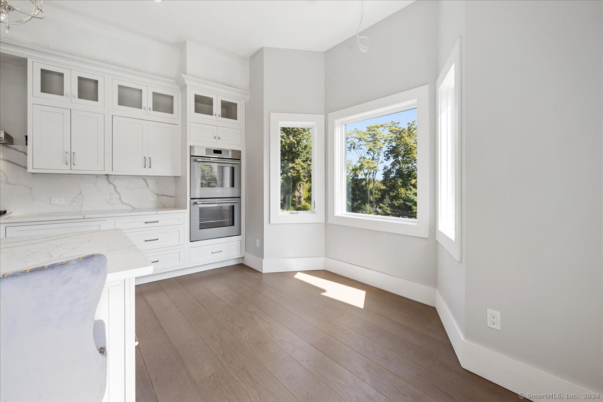 424 Taconic Road Stamford, CT 06831 - Photo 12 of 34 Breakfast Nook