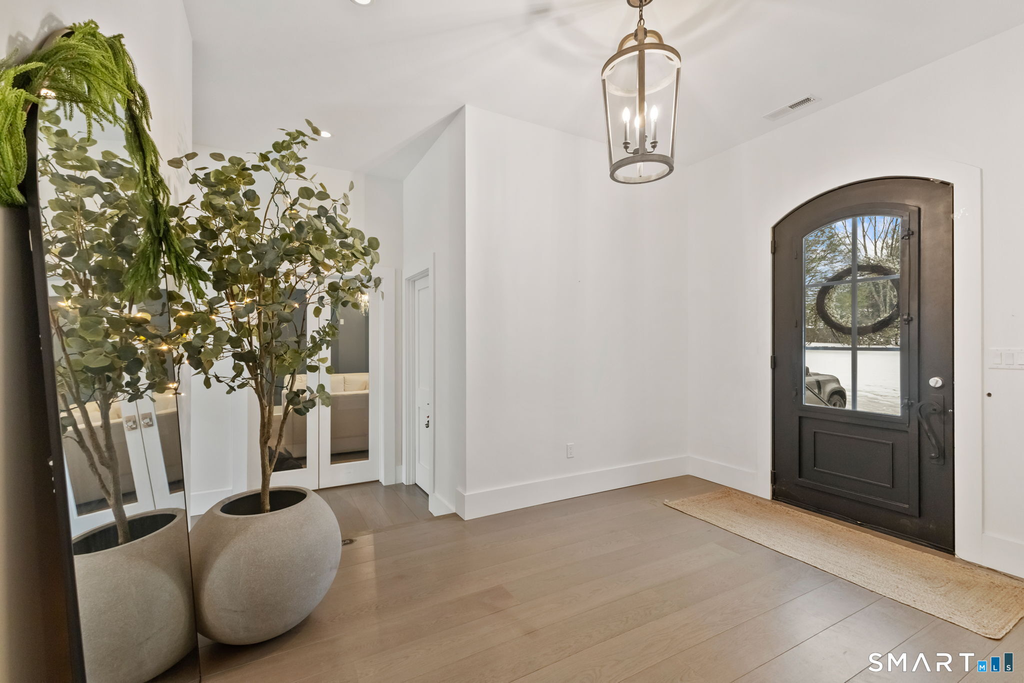 424 Taconic Road Stamford, CT 06831 - Photo 3 of 34