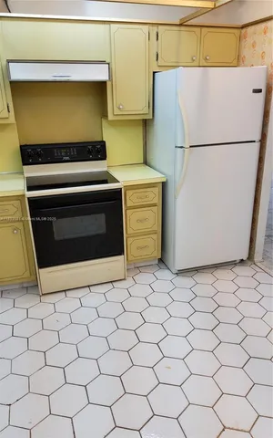 $250,000 | 1600 South Ocean Drive, Unit 5B, Hollywood, FL 33019