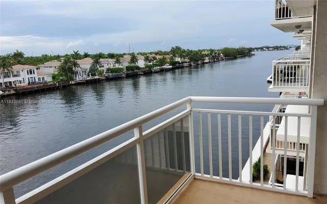 $250,000 | 1600 South Ocean Drive, Unit 5B, Hollywood, FL 33019