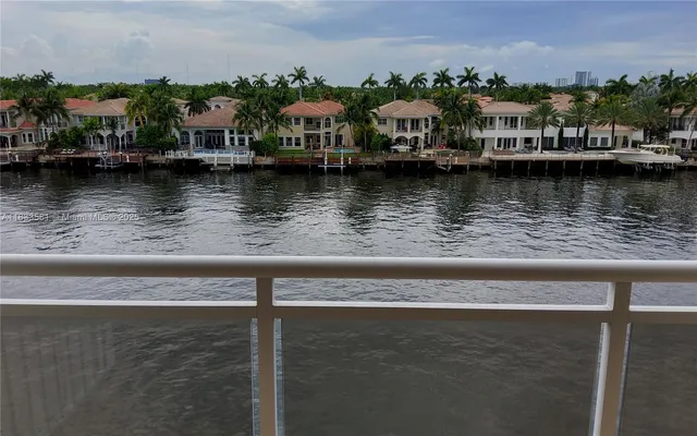 $250,000 | 1600 South Ocean Drive, Unit 5B, Hollywood, FL 33019