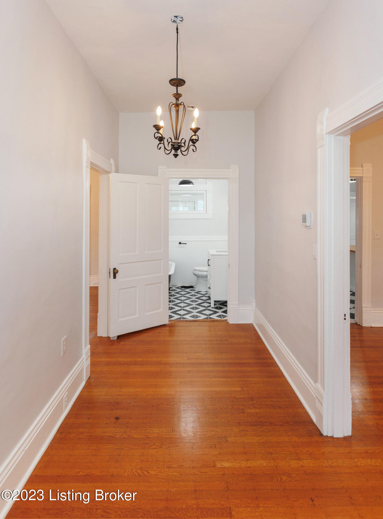 9631 Fairmount Road Louisville, KY 40291 - Photo 10 of 60 025