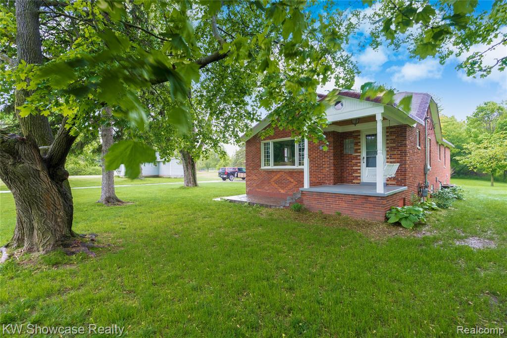 30449 Hickey Road Chesterfield, MI 48051 - Photo 2 of 41