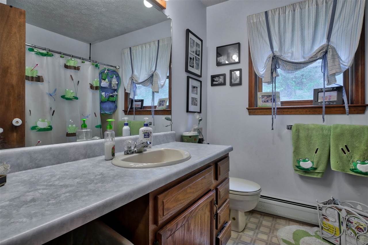 127 Taylor Road Peterborough, NH 03458 - Photo 16 of 25