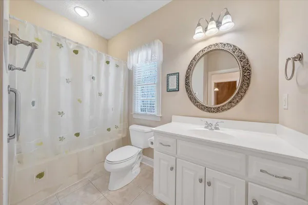 $669,000 | 335 Camellia Place, Moneta, VA 24121