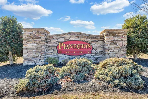 $669,000 | 335 Camellia Place, Moneta, VA 24121