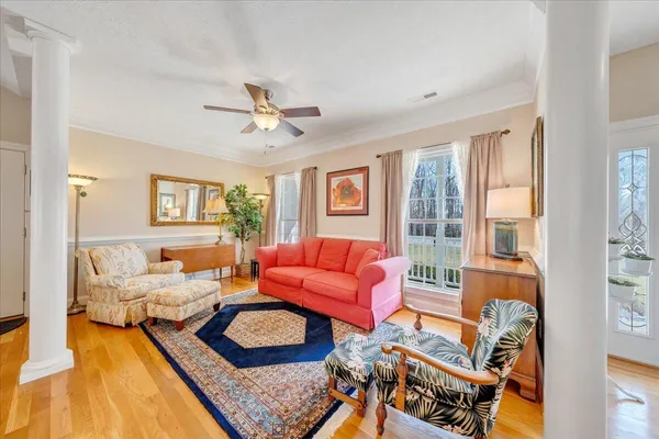 $669,000 | 335 Camellia Place, Moneta, VA 24121